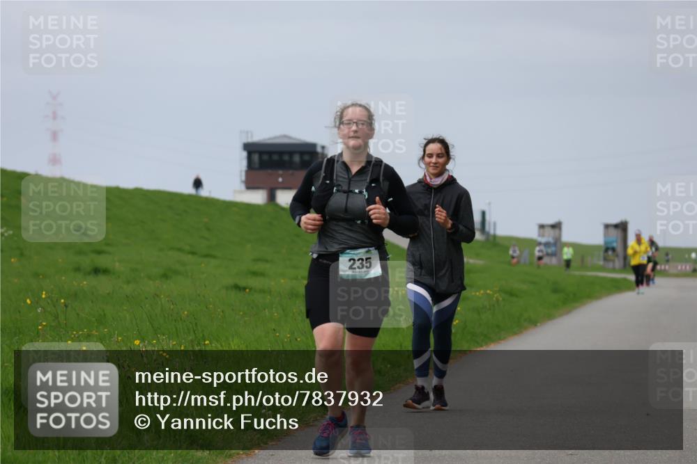 04.05.2025 - 8. Wedeler Halbmarathon Yannick Fuchs http://msf.ph/oto/7837932 04.05.2025 12:01:48 Laufen 235 meine-sportfotos.de