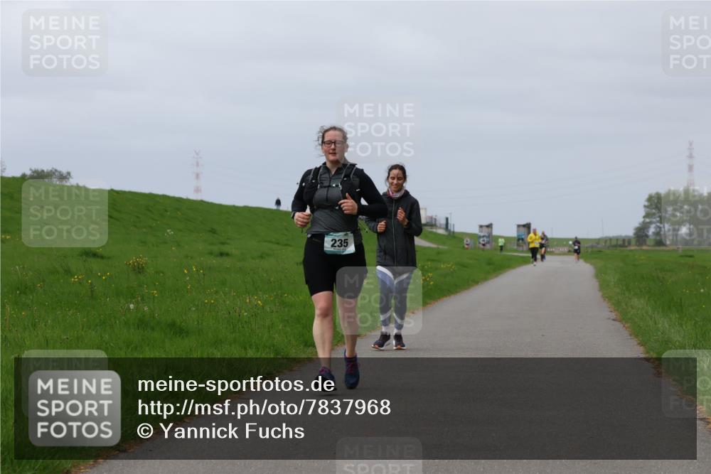 04.05.2025 - 8. Wedeler Halbmarathon Yannick Fuchs http://msf.ph/oto/7837968 04.05.2025 12:01:50 Laufen 235 meine-sportfotos.de