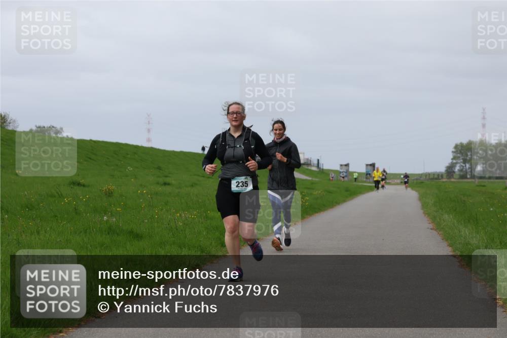 04.05.2025 - 8. Wedeler Halbmarathon Yannick Fuchs http://msf.ph/oto/7837976 04.05.2025 12:01:50 Laufen 235 meine-sportfotos.de