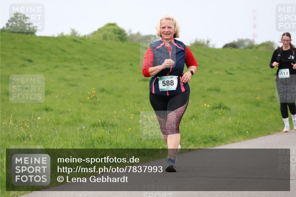 04.05.2025 - 8. Wedeler Halbmarathon Lena Gebhardt http://msf.ph/oto/7837993 04.05.2025 11:36:03 Laufen 588, 1113 meine-sportfotos.de