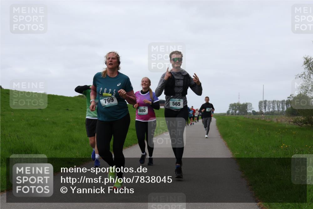 04.05.2025 - 8. Wedeler Halbmarathon Yannick Fuchs http://msf.ph/oto/7838045 04.05.2025 11:25:07 Laufen 2025, 769, 880, 565 meine-sportfotos.de