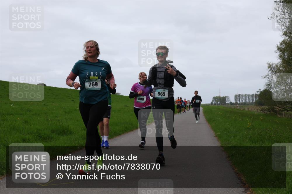 04.05.2025 - 8. Wedeler Halbmarathon Yannick Fuchs http://msf.ph/oto/7838070 04.05.2025 11:25:07 Laufen 2025, 769, 880, 565 meine-sportfotos.de
