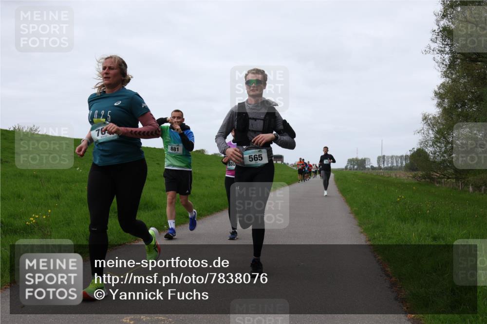 04.05.2025 - 8. Wedeler Halbmarathon Yannick Fuchs http://msf.ph/oto/7838076 04.05.2025 11:25:08 Laufen 1025, 76, 881 meine-sportfotos.de