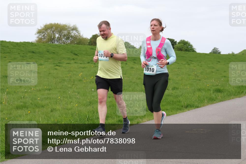 04.05.2025 - 8. Wedeler Halbmarathon Lena Gebhardt http://msf.ph/oto/7838098 04.05.2025 11:36:21 Laufen 10, 1010 meine-sportfotos.de
