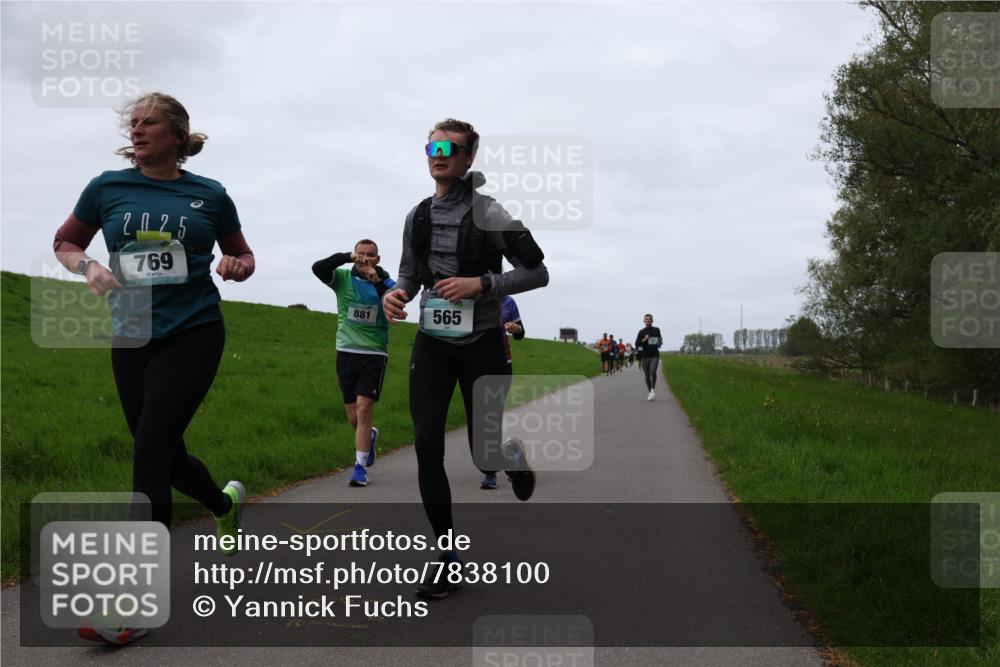 04.05.2025 - 8. Wedeler Halbmarathon Yannick Fuchs http://msf.ph/oto/7838100 04.05.2025 11:25:08 Laufen 2025, 769, 881, 565 meine-sportfotos.de
