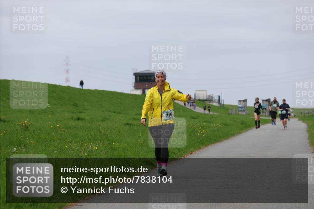 04.05.2025 - 8. Wedeler Halbmarathon Yannick Fuchs http://msf.ph/oto/7838104 04.05.2025 12:02:19 Laufen 716 meine-sportfotos.de
