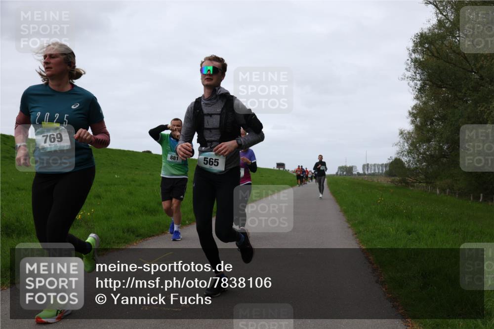 04.05.2025 - 8. Wedeler Halbmarathon Yannick Fuchs http://msf.ph/oto/7838106 04.05.2025 11:25:08 Laufen 2025, 769, 881, 565 meine-sportfotos.de