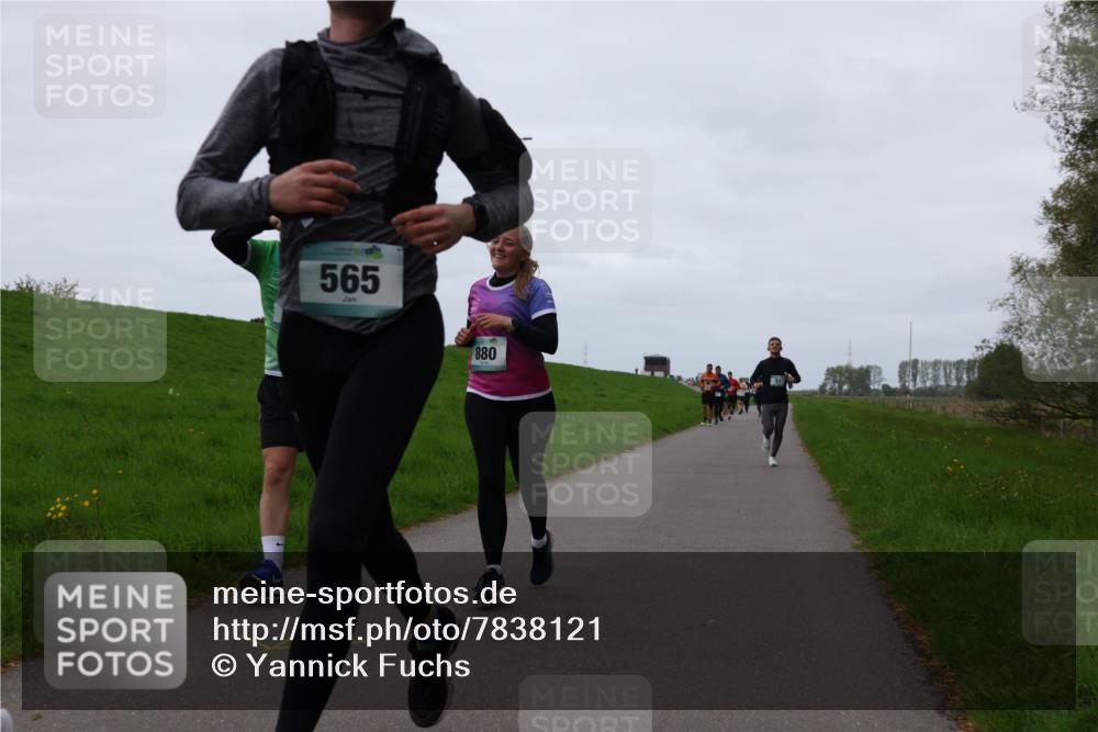 04.05.2025 - 8. Wedeler Halbmarathon Yannick Fuchs http://msf.ph/oto/7838121 04.05.2025 11:25:09 Laufen 565, 880 meine-sportfotos.de