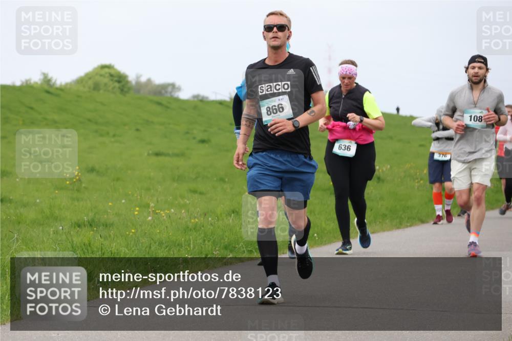 04.05.2025 - 8. Wedeler Halbmarathon Lena Gebhardt http://msf.ph/oto/7838123 04.05.2025 11:36:33 Laufen 866, 636, 376, 108 meine-sportfotos.de