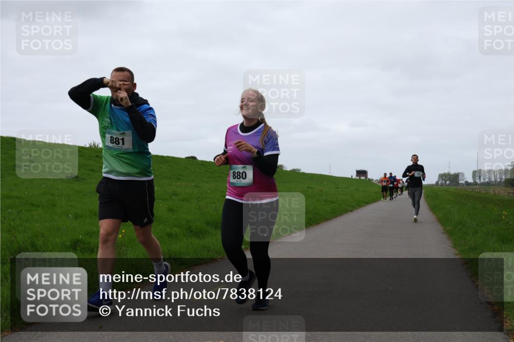 04.05.2025 - 8. Wedeler Halbmarathon Yannick Fuchs http://msf.ph/oto/7838124 04.05.2025 11:25:09 Laufen 881, 880 meine-sportfotos.de