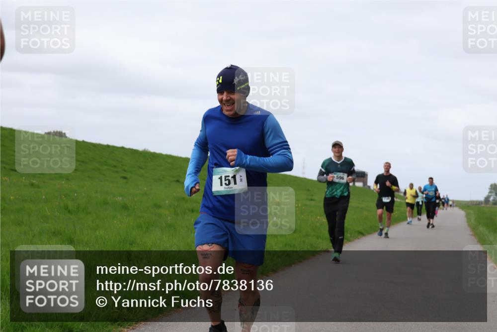 04.05.2025 - 8. Wedeler Halbmarathon Yannick Fuchs http://msf.ph/oto/7838136 04.05.2025 11:46:41 Laufen 151, 596 meine-sportfotos.de