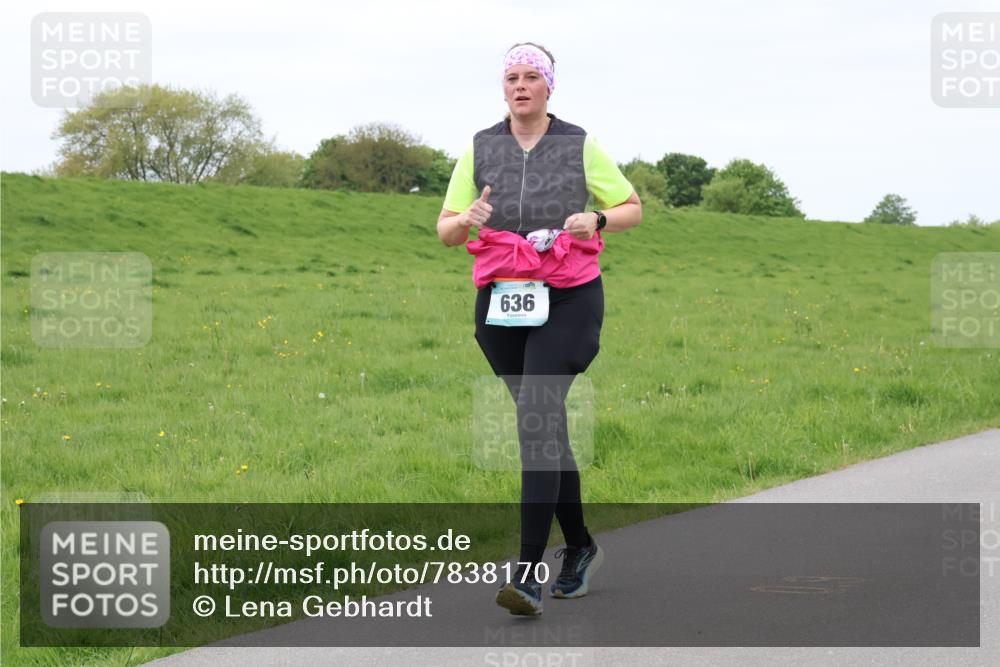 04.05.2025 - 8. Wedeler Halbmarathon Lena Gebhardt http://msf.ph/oto/7838170 04.05.2025 11:36:41 Laufen 636 meine-sportfotos.de