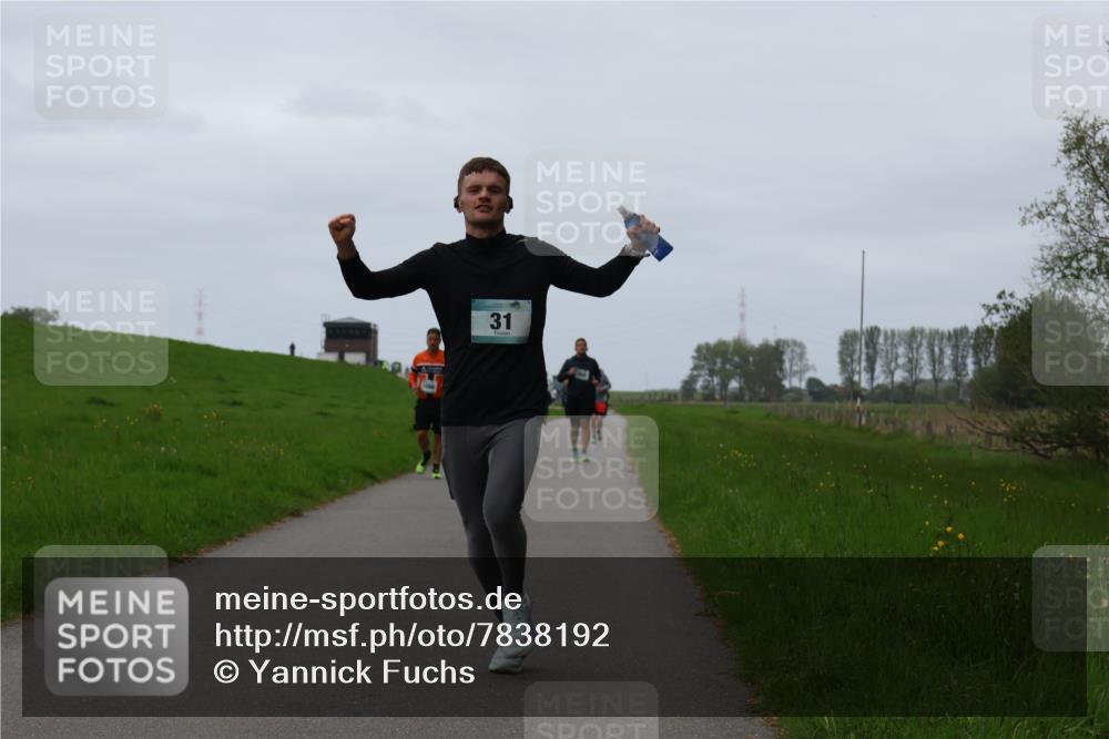 04.05.2025 - 8. Wedeler Halbmarathon Yannick Fuchs http://msf.ph/oto/7838192 04.05.2025 11:25:11 Laufen 31 meine-sportfotos.de