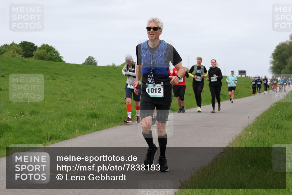 04.05.2025 - 8. Wedeler Halbmarathon Lena Gebhardt http://msf.ph/oto/7838193 04.05.2025 11:36:43 Laufen 1012, 1055, 1054 meine-sportfotos.de