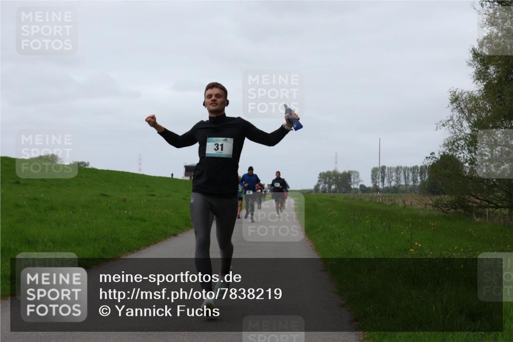 04.05.2025 - 8. Wedeler Halbmarathon Yannick Fuchs http://msf.ph/oto/7838219 04.05.2025 11:25:12 Laufen 31 meine-sportfotos.de