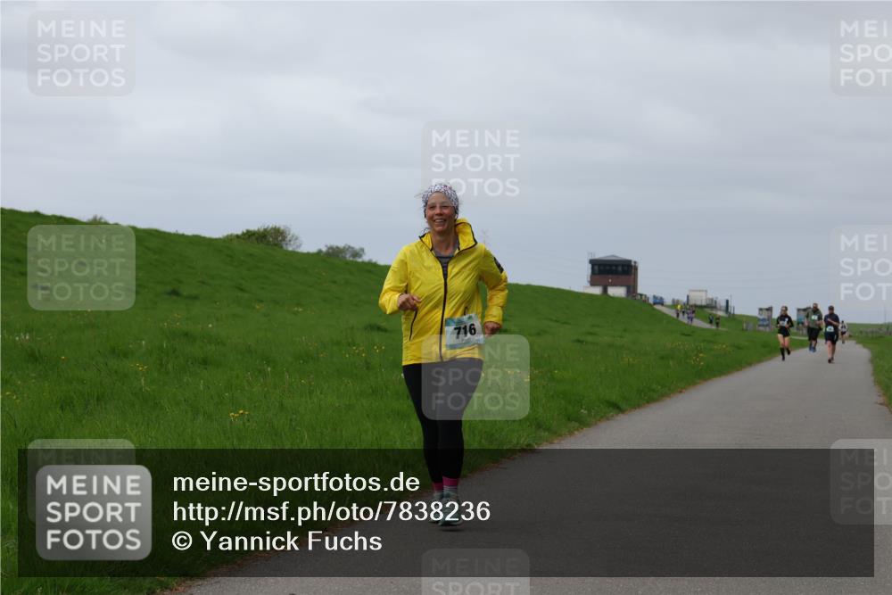 04.05.2025 - 8. Wedeler Halbmarathon Yannick Fuchs http://msf.ph/oto/7838236 04.05.2025 12:02:23 Laufen 716 meine-sportfotos.de