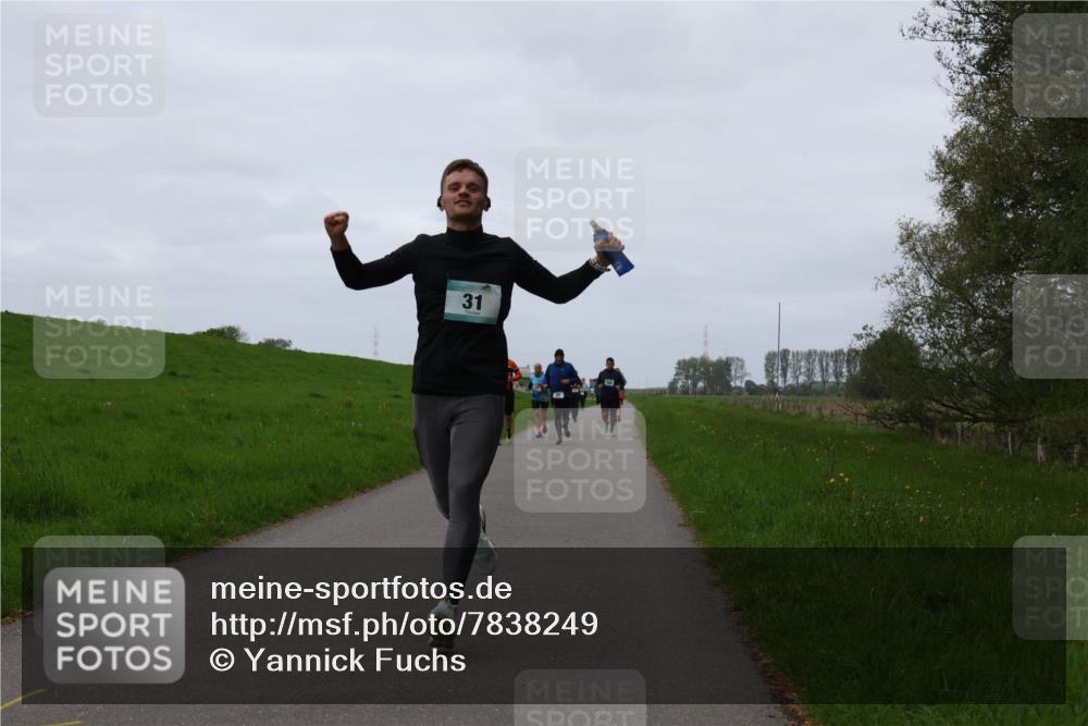 04.05.2025 - 8. Wedeler Halbmarathon Yannick Fuchs http://msf.ph/oto/7838249 04.05.2025 11:25:12 Laufen 31 meine-sportfotos.de