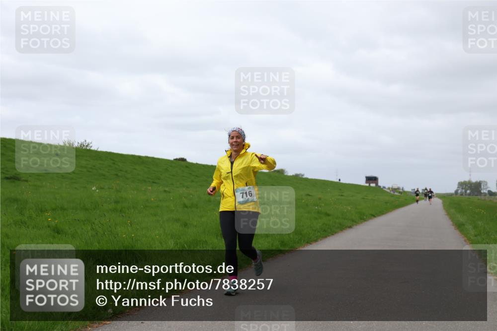 04.05.2025 - 8. Wedeler Halbmarathon Yannick Fuchs http://msf.ph/oto/7838257 04.05.2025 12:02:25 Laufen 716 meine-sportfotos.de
