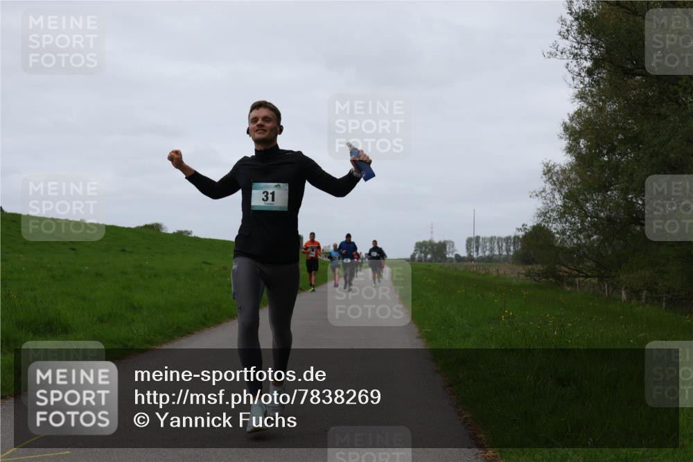 04.05.2025 - 8. Wedeler Halbmarathon Yannick Fuchs http://msf.ph/oto/7838269 04.05.2025 11:25:12 Laufen 31 meine-sportfotos.de