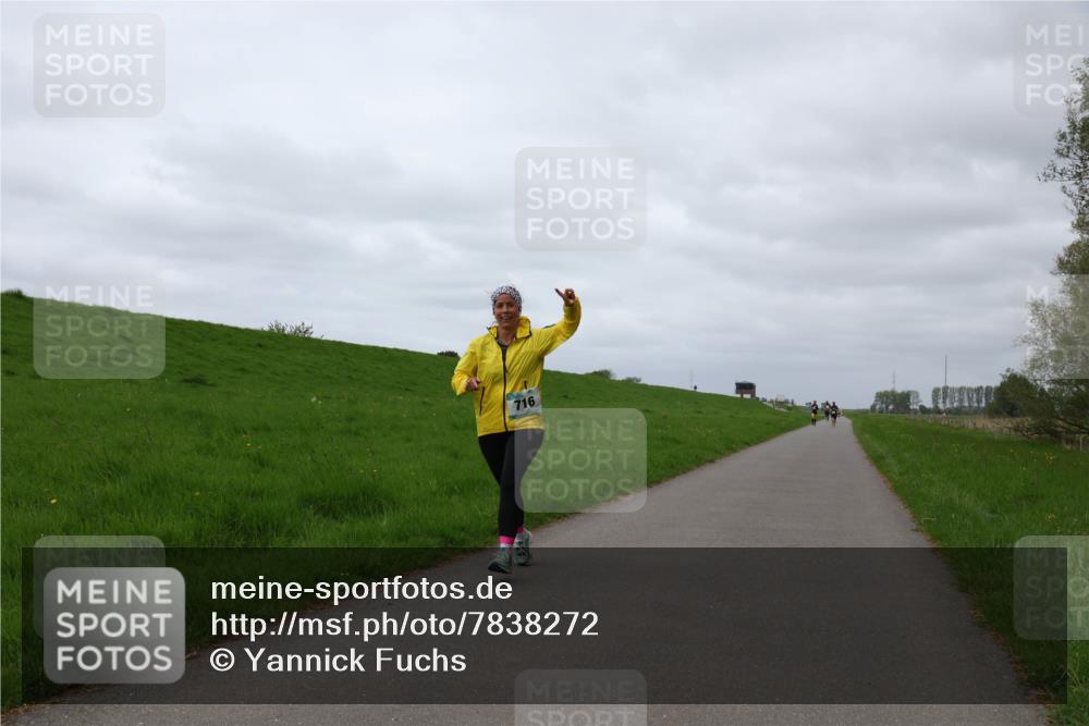 04.05.2025 - 8. Wedeler Halbmarathon Yannick Fuchs http://msf.ph/oto/7838272 04.05.2025 12:02:25 Laufen 716 meine-sportfotos.de