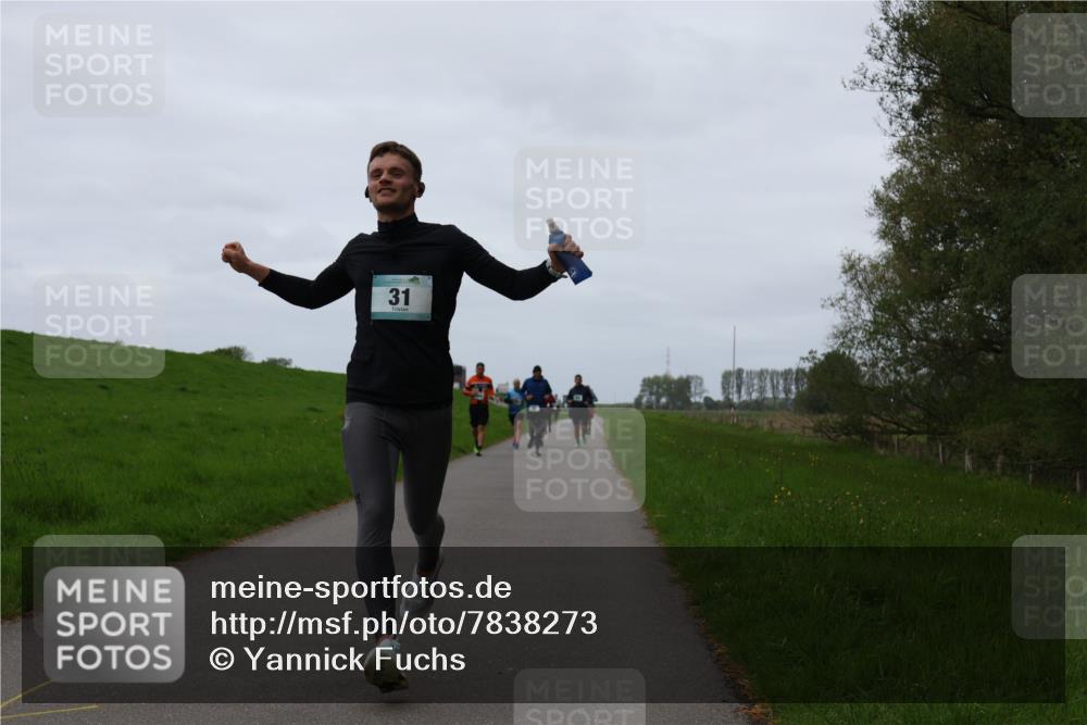 04.05.2025 - 8. Wedeler Halbmarathon Yannick Fuchs http://msf.ph/oto/7838273 04.05.2025 11:25:12 Laufen 31 meine-sportfotos.de