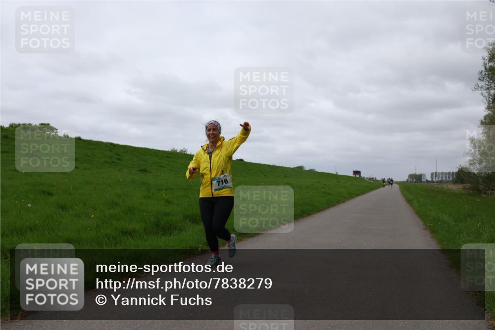 04.05.2025 - 8. Wedeler Halbmarathon Yannick Fuchs http://msf.ph/oto/7838279 04.05.2025 12:02:26 Laufen 716 meine-sportfotos.de