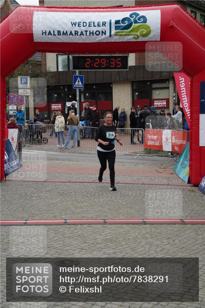 04.05.2025 - 8. Wedeler Halbmarathon Felixshl http://msf.ph/oto/7838291 04.05.2025 12:29:33 Ziel 219 meine-sportfotos.de