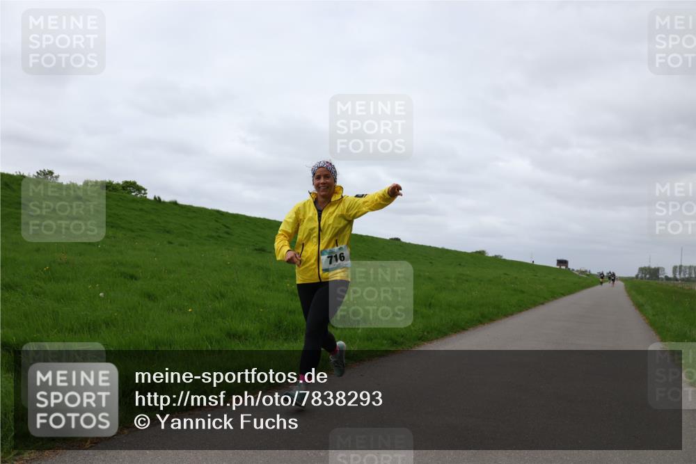 04.05.2025 - 8. Wedeler Halbmarathon Yannick Fuchs http://msf.ph/oto/7838293 04.05.2025 12:02:26 Laufen 716 meine-sportfotos.de