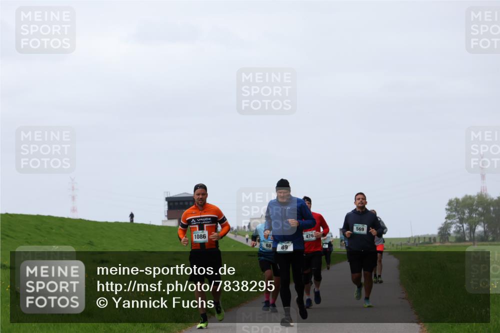 04.05.2025 - 8. Wedeler Halbmarathon Yannick Fuchs http://msf.ph/oto/7838295 04.05.2025 11:25:14 Laufen 569, 1086, 476, 88, 89 meine-sportfotos.de