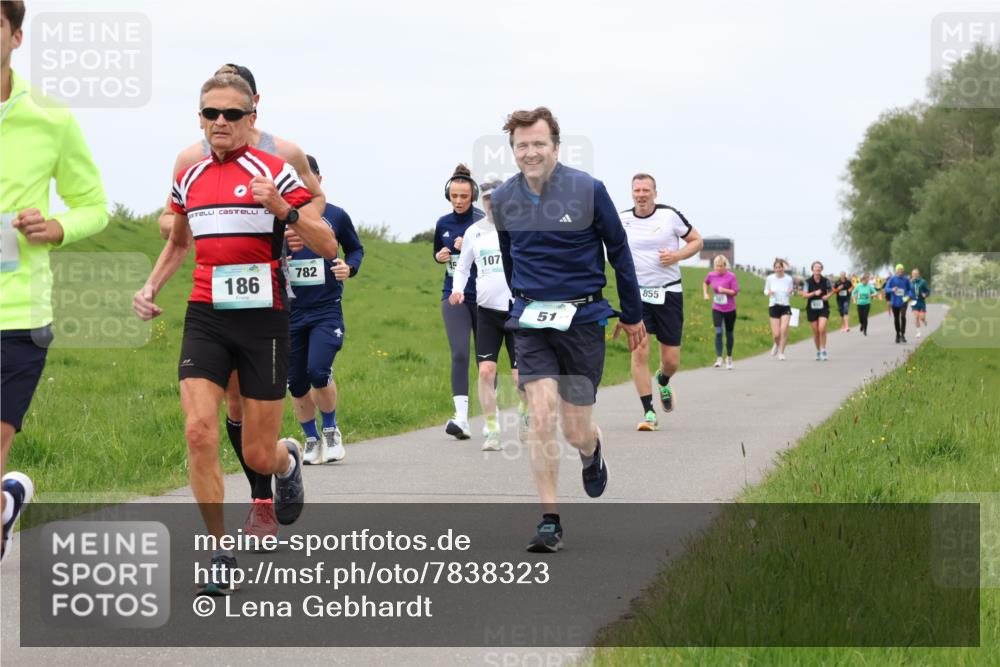 04.05.2025 - 8. Wedeler Halbmarathon Lena Gebhardt http://msf.ph/oto/7838323 04.05.2025 11:37:08 Laufen 782, 15, 107, 186, 51, 855 meine-sportfotos.de
