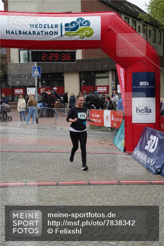 04.05.2025 - 8. Wedeler Halbmarathon Felixshl http://msf.ph/oto/7838342 04.05.2025 12:29:33 Ziel 219 meine-sportfotos.de