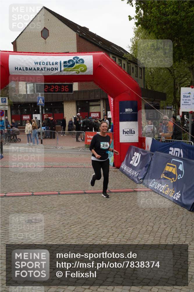 04.05.2025 - 8. Wedeler Halbmarathon Felixshl http://msf.ph/oto/7838374 04.05.2025 12:29:34 Ziel 219 meine-sportfotos.de