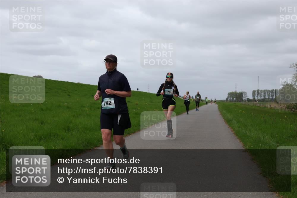 04.05.2025 - 8. Wedeler Halbmarathon Yannick Fuchs http://msf.ph/oto/7838391 04.05.2025 12:02:49 Laufen 792, 70, 16 meine-sportfotos.de