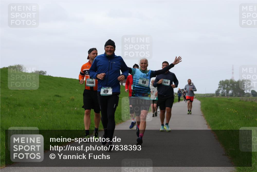 04.05.2025 - 8. Wedeler Halbmarathon Yannick Fuchs http://msf.ph/oto/7838393 04.05.2025 11:25:19 Laufen 1086, 89, 88, 569 meine-sportfotos.de