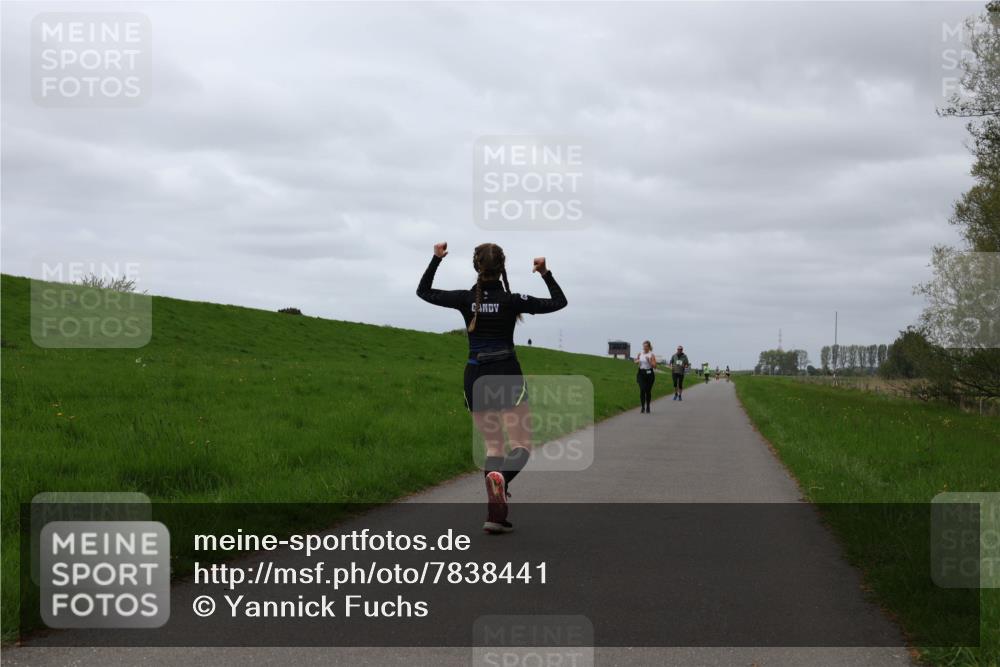 04.05.2025 - 8. Wedeler Halbmarathon Yannick Fuchs http://msf.ph/oto/7838441 04.05.2025 12:02:52 Laufen  meine-sportfotos.de