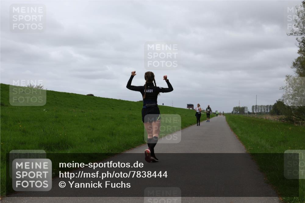 04.05.2025 - 8. Wedeler Halbmarathon Yannick Fuchs http://msf.ph/oto/7838444 04.05.2025 12:02:52 Laufen  meine-sportfotos.de