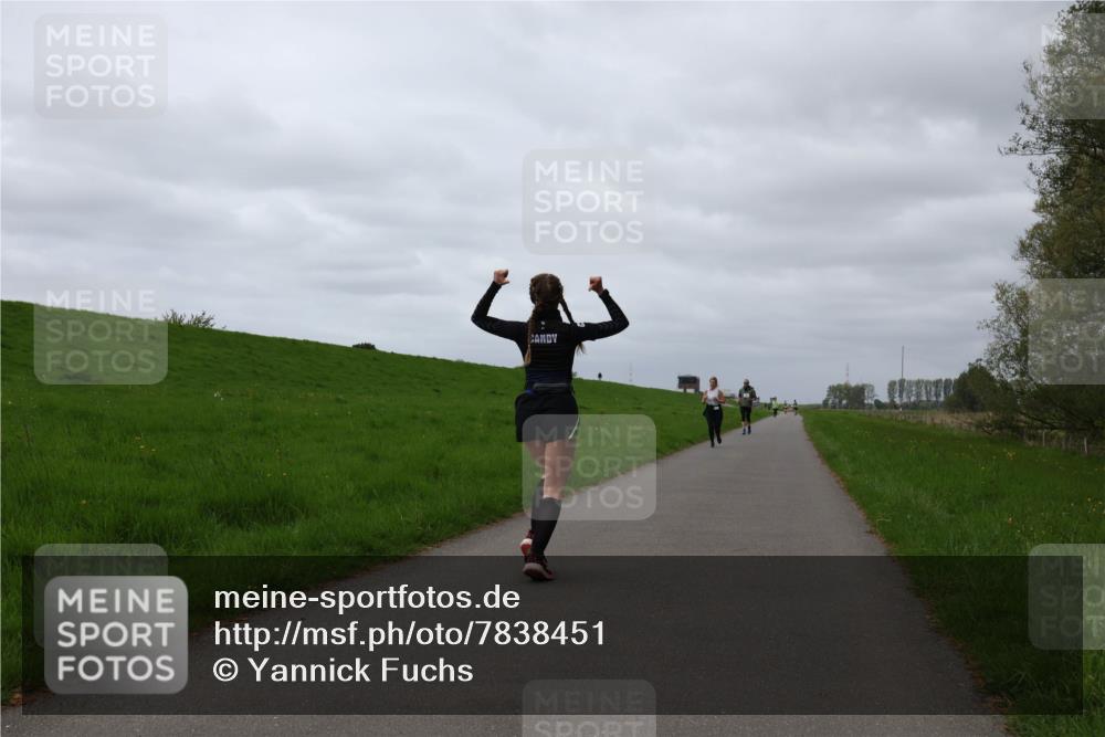 04.05.2025 - 8. Wedeler Halbmarathon Yannick Fuchs http://msf.ph/oto/7838451 04.05.2025 12:02:52 Laufen  meine-sportfotos.de