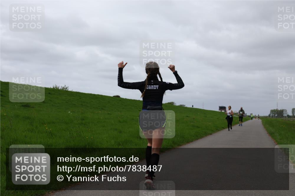 04.05.2025 - 8. Wedeler Halbmarathon Yannick Fuchs http://msf.ph/oto/7838487 04.05.2025 12:02:53 Laufen  meine-sportfotos.de