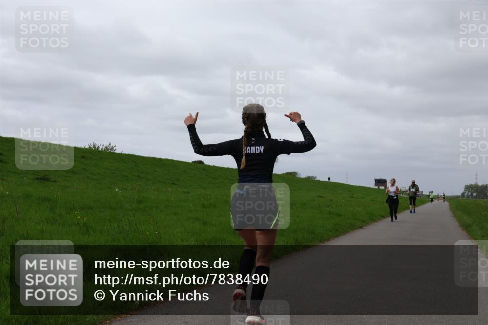 04.05.2025 - 8. Wedeler Halbmarathon Yannick Fuchs http://msf.ph/oto/7838490 04.05.2025 12:02:53 Laufen  meine-sportfotos.de