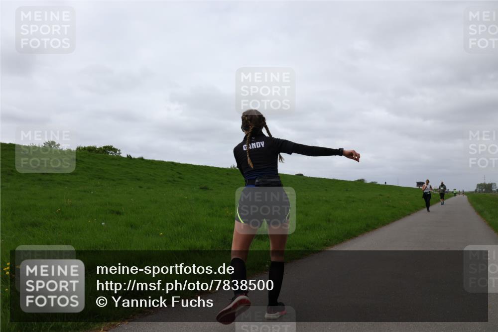 04.05.2025 - 8. Wedeler Halbmarathon Yannick Fuchs http://msf.ph/oto/7838500 04.05.2025 12:02:54 Laufen  meine-sportfotos.de