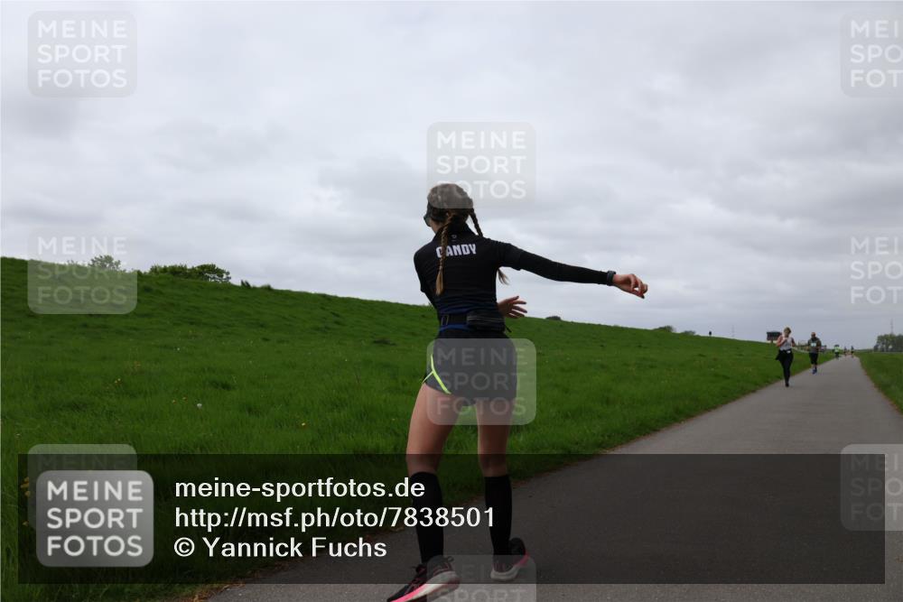04.05.2025 - 8. Wedeler Halbmarathon Yannick Fuchs http://msf.ph/oto/7838501 04.05.2025 12:02:54 Laufen  meine-sportfotos.de