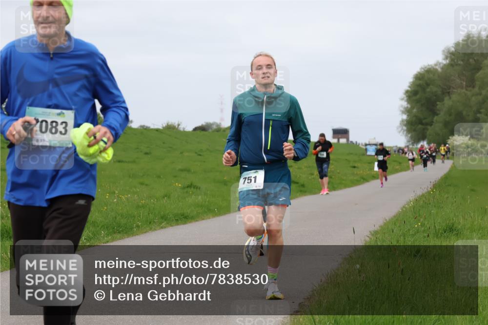 04.05.2025 - 8. Wedeler Halbmarathon Lena Gebhardt http://msf.ph/oto/7838530 04.05.2025 11:37:32 Laufen 2083, 110, 751 meine-sportfotos.de