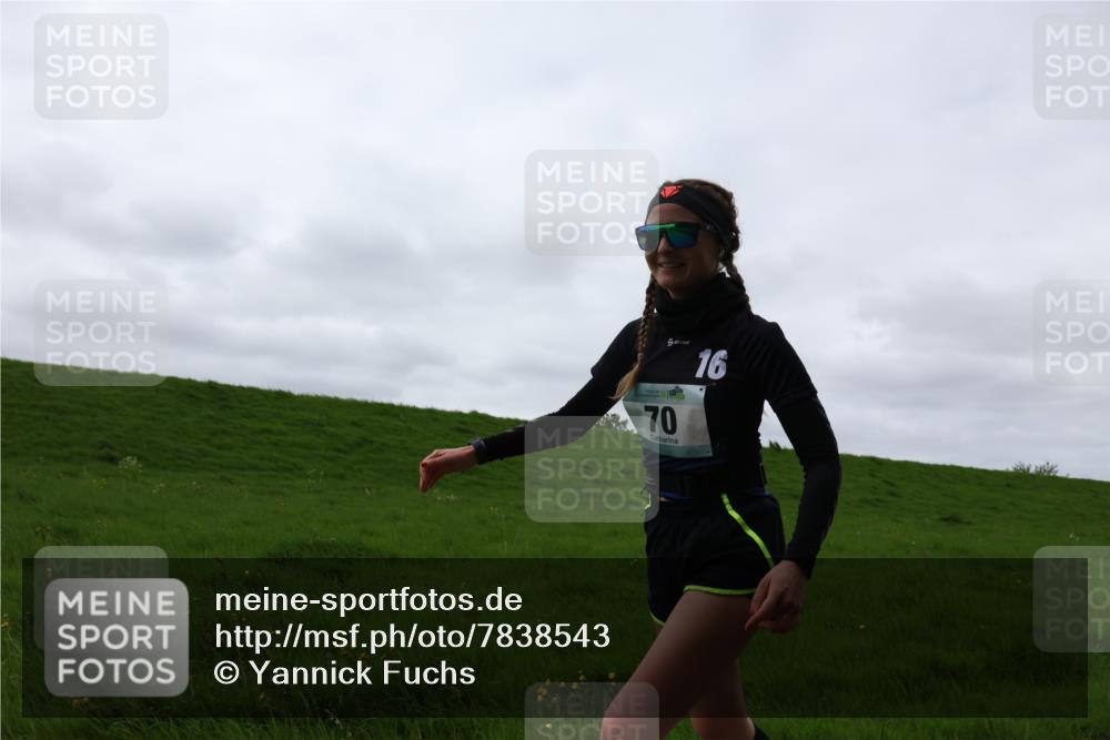 04.05.2025 - 8. Wedeler Halbmarathon Yannick Fuchs http://msf.ph/oto/7838543 04.05.2025 12:02:54 Laufen 70, 16 meine-sportfotos.de