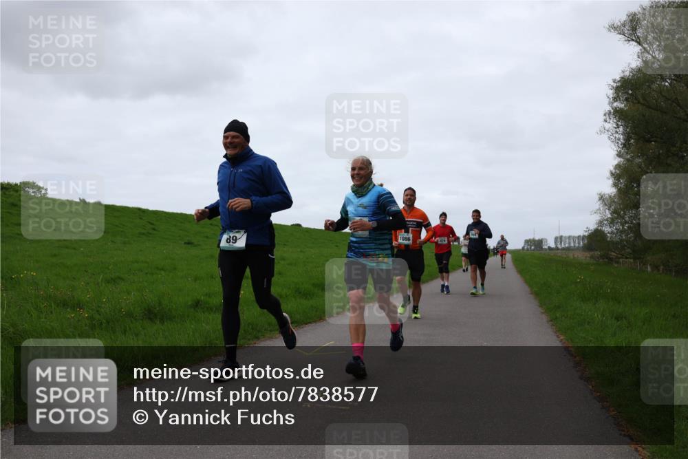 04.05.2025 - 8. Wedeler Halbmarathon Yannick Fuchs http://msf.ph/oto/7838577 04.05.2025 11:25:22 Laufen 569, 89, 1086, 476 meine-sportfotos.de