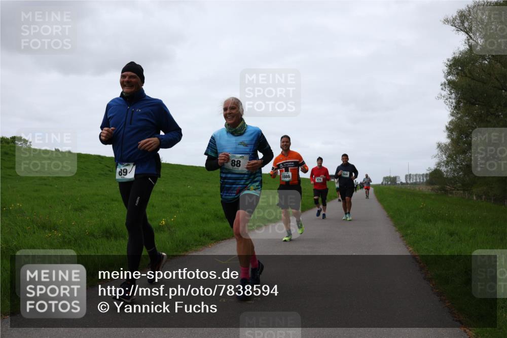 04.05.2025 - 8. Wedeler Halbmarathon Yannick Fuchs http://msf.ph/oto/7838594 04.05.2025 11:25:22 Laufen 89, 88, 1086, 476 meine-sportfotos.de