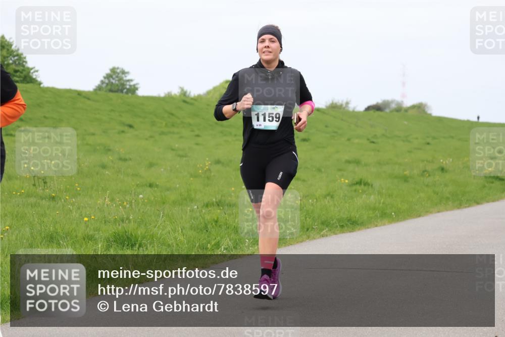 04.05.2025 - 8. Wedeler Halbmarathon Lena Gebhardt http://msf.ph/oto/7838597 04.05.2025 11:37:47 Laufen 1159, 90 meine-sportfotos.de