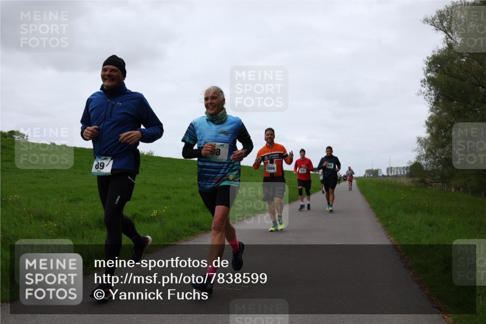 04.05.2025 - 8. Wedeler Halbmarathon Yannick Fuchs http://msf.ph/oto/7838599 04.05.2025 11:25:22 Laufen 89, 1086, 476 meine-sportfotos.de