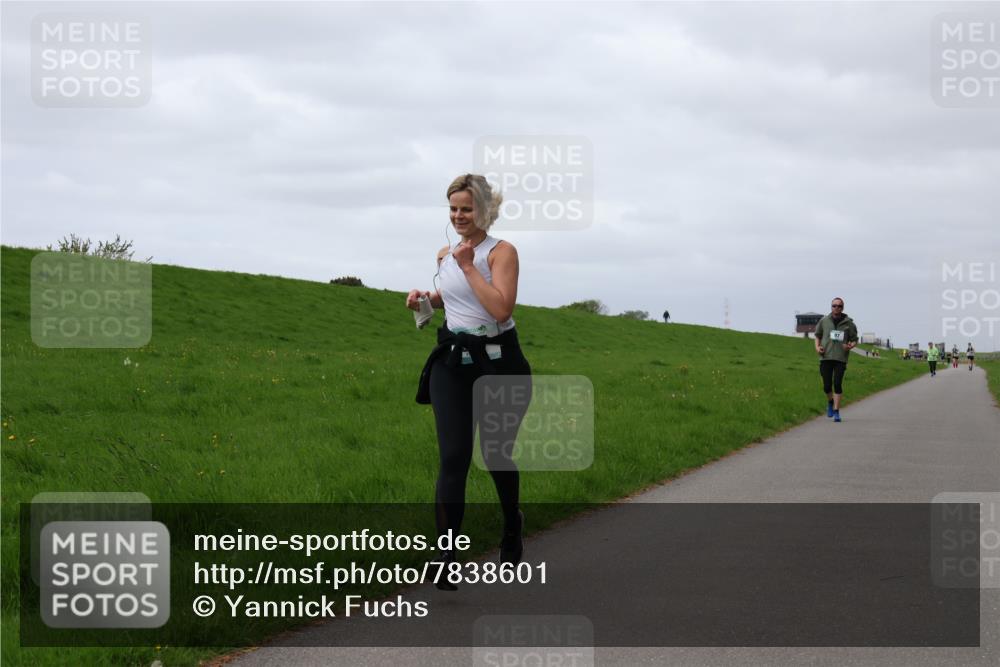 04.05.2025 - 8. Wedeler Halbmarathon Yannick Fuchs http://msf.ph/oto/7838601 04.05.2025 12:02:59 Laufen  meine-sportfotos.de