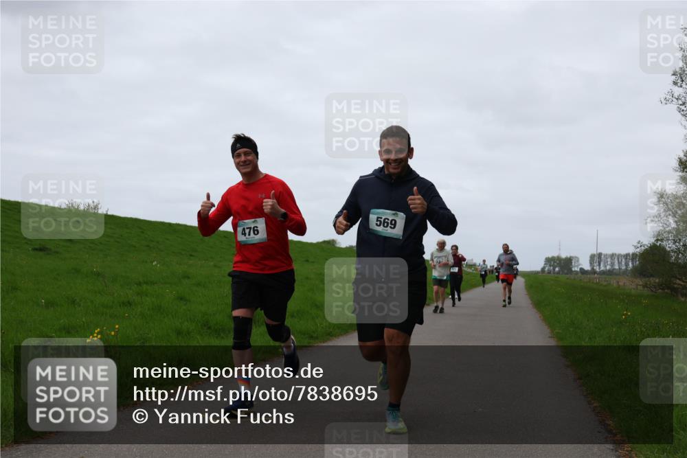 04.05.2025 - 8. Wedeler Halbmarathon Yannick Fuchs http://msf.ph/oto/7838695 04.05.2025 11:25:24 Laufen 569, 476 meine-sportfotos.de