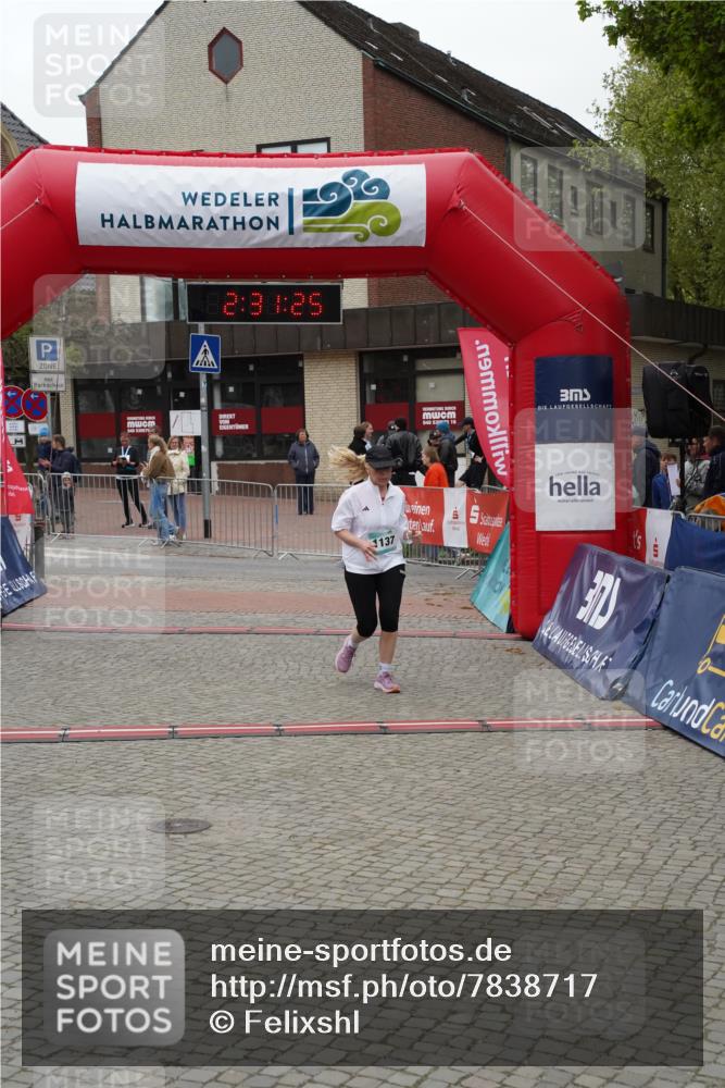 04.05.2025 - 8. Wedeler Halbmarathon Felixshl http://msf.ph/oto/7838717 04.05.2025 12:31:23 Ziel  meine-sportfotos.de